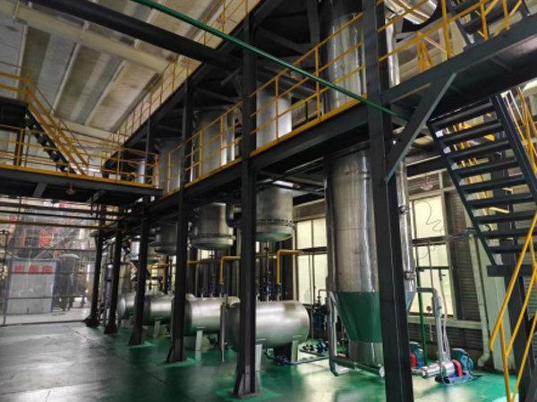 Presentación del producto de la planta de destilación de aceite usado a diésel